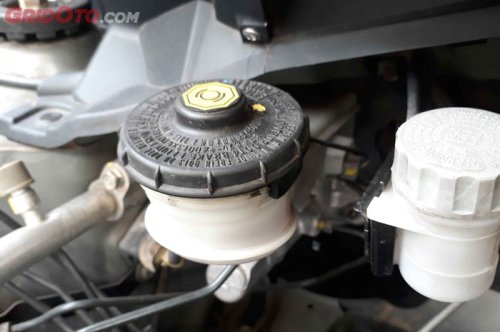 Jarang Diketahui, Ini Efek dari Minyak Rem Mobil Tidak Diganti!