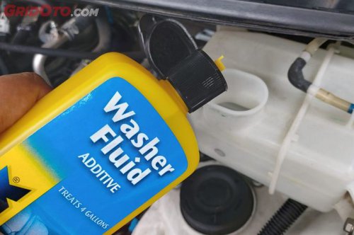 Air Wiper Mobil Bisa Mampat, Ini Bahaya dan Solusi Menanganinya