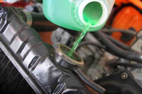 Air Radiator di Tabung Reservoir Berkurang Sendiri, Ini Masalahnya