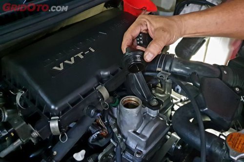 Ini Penyebab Tarikan Mesin Mobil Lemot, Komponen Ini Kotor