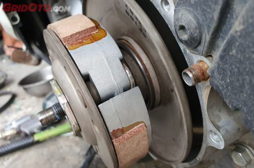 Ternyata Ini Sebabnya Akselerasi Motor Matic Lama-lama Makin Lemot