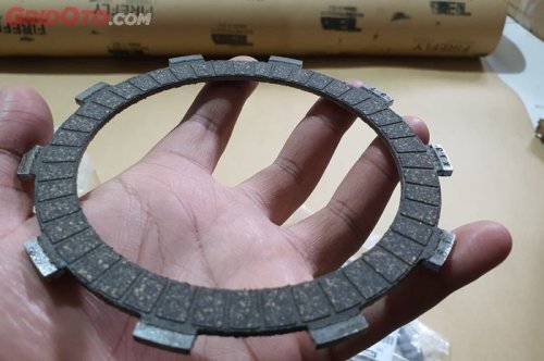 Waspdai Motor Kopling Basah Pakai Oli Mesin Palsu, Ini Dampaknya