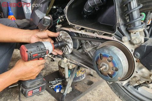 Begini Cara Mencegah Mur Pulley CVT Motor Matic Copot Saat Jalan