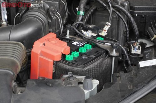 Ini Dia Biang Keladi Kenapa Aki Mobil Jadi Sering Banget Tekor