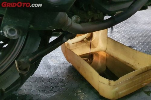 Ganti Oli Mesin Saat Motor Panas Jangan Terlalu Sering, Nanti Bisa Begini