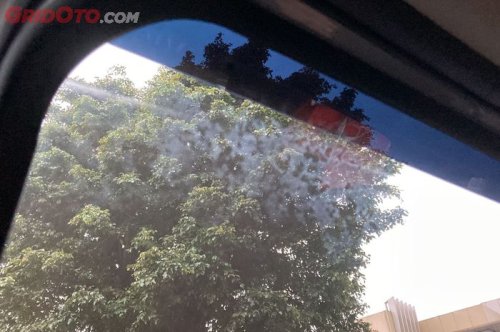Sering Disepelekan, Kebiasaan Ini yang Bikin Kaca Mobil Berjamur!