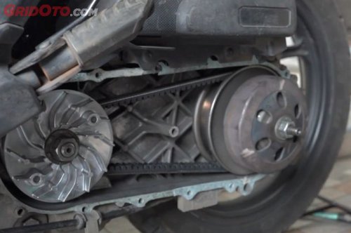Cara Mudah Membersihkan V-belt di Motor Matic, Jangan Pakai Cairan ini