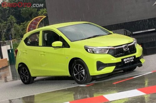 Honda, Honda Brio, Jadi Best LCGC 5-Seater OTOMOTIF Award 2025, Ini Harga Honda Brio Satya