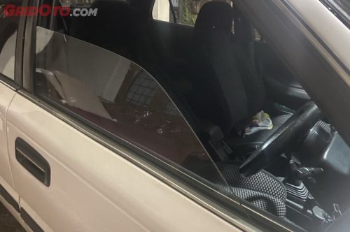 Ini Sebabnya Jangan Pernah Buka Kaca Saat Berkendara Naik Mobil