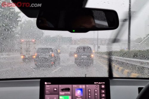 Harus Tahu, Begini Cara Mudah Merawat Mobil Saat Musim Hujan