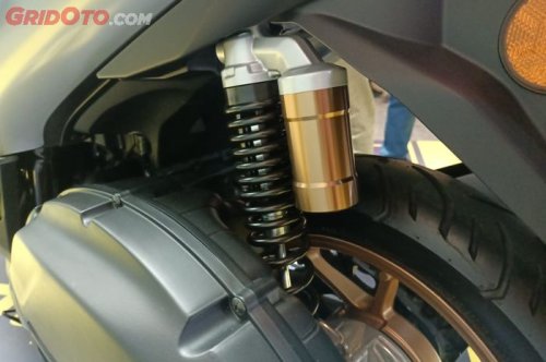 Yamaha, Cara Bikin Motor Matic Yamaha Lexi 155 Jadi Double Sokbreker, Simak Ya