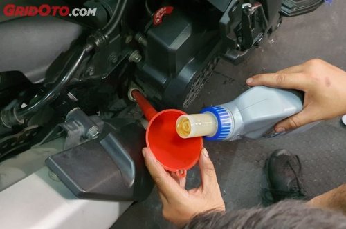 Ini Dampak Serius Oli Mesin Motor Matic Tidak Diganti Tepat Waktu