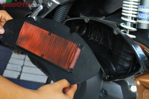 Ternyata Ini Sebabnya Jangan Bersihkan Filter Udara Motor Bekas Pakai Angin Kompresor