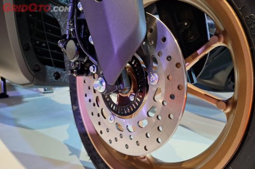 Ini Penyebab Ban Motor Matic Terasa Ngebuang Saat Pakai Rem Depan
