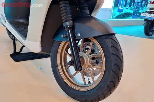 Ini Sebabnya Ban Depan Motor Matic Cuma Botak Sebelah, Awas Bahaya