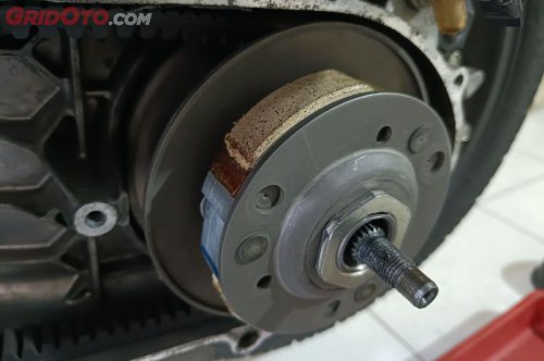Cara Mudah Cek Keausan Kampas Ganda Motor Matic Tanpa Harus ke Bengkel