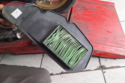 Sering Disepelein, Umur Pemakaian Filter Udara Motor Ternyata Cuma Segini