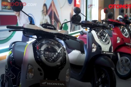 Honda, Baca Biar Pinter, Bedah 4 Tipe Honda Scoopy Terbaru Bedanya Apa Saja?