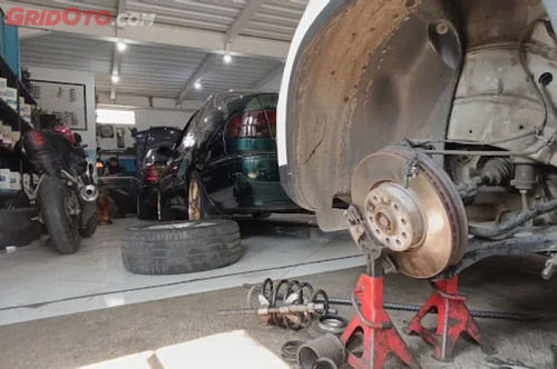 Bisa Jadi Ini Penyebab Mobil Sering Oleng Saat Direm Mendadak