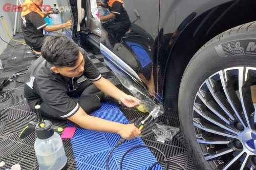 Paint Protection Film GSWF Enggak Robek Walau Diinjek, Ini Rahasianya