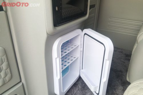 Mau Tambah TV dan Kulkas di Mobil Pribadi? Siapkan Biaya Segini