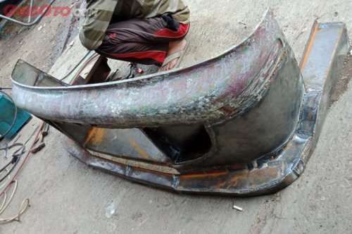 Jangan Dempul Terlalu Tebal Sebelum Mobil Dicat Ulang, Ini Alasannya!