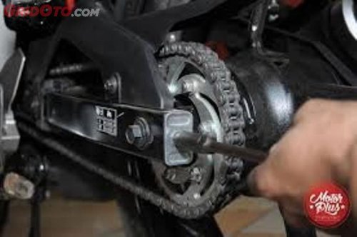 Pantas Saja Rantai Motor Cepat Rusak, Ternyata Komponen Ini Dibiarkan Rusak