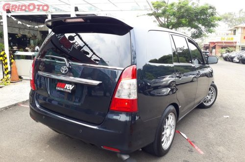 Mika Lampu Rem Kijang Innova Pecah, Ini Biaya Gantinya di Bengkel