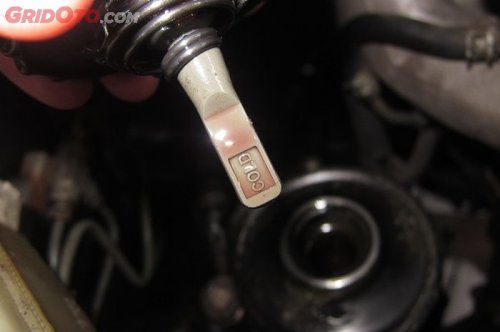 Ini Sebabnya Bila Oli Power Steering Mobil Sudah Ada Tanda Ini Harus Diganti