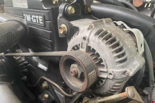 Ini Penyebab dan Tanda Alternator Mobil Rusak, Perlu Diganti?