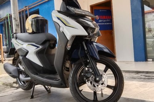 Ini Sebabnya Motor Matic Jangan Asal Geber Saat di Standar Tengah