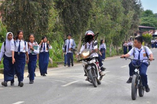 Tegas, Ini Alasan Gubernur Jabar Larang Pelajar Pakai Motor ke Sekolah
