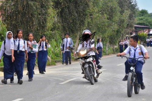 Tegas, Ini Alasan Gubernur Jabar Larang Pelajar Pakai Motor ke Sekolah