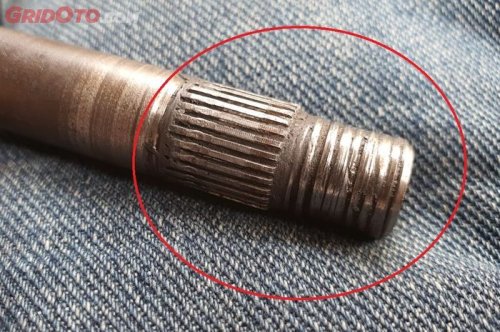 Cara Mengatasi Mur Pulley CVT Motor Matic Slek Dengan di Snai