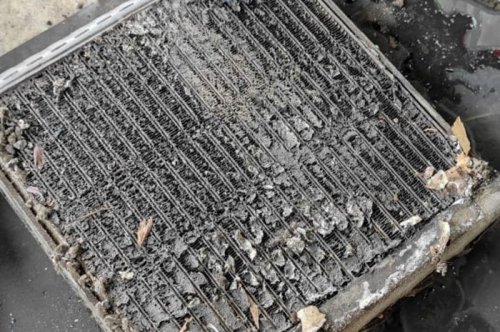 Ini Penyebab Endapan lendir Terbentuk di Evaporator AC Mobil Bekas