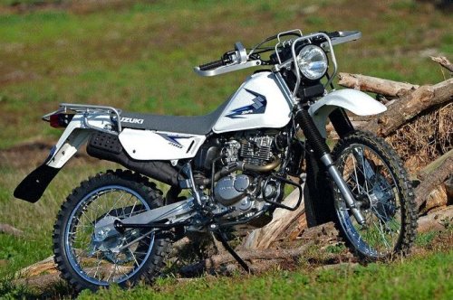 Suzuki , Kawasaki, Ternyata Suzuki Punya Motor Trail Rival Kawasaki Stockman, Segini Harganya