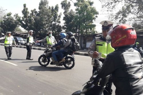 Ada Tilang ETLE, Ini Alasan Polisi Masih Adakan Razia Besar-besaran di Jalan