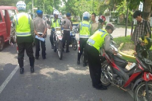 Akui Kalau Salah, Polisi Hanya Bisa Sita Motor Karena 5 Kesalahan Ini