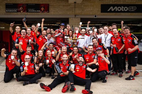 Tinggal Sekali Lagi, Pecco Bagnaia Kejar Rekor Dua Legenda MotoGP