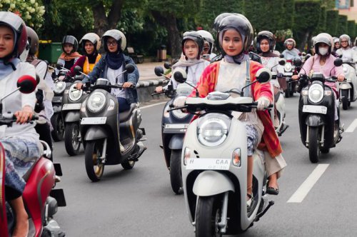 Faktor Emosi Sering Jadi Penyebab Kecelakaan, Astra Motor Jateng Kasih Tips Lintasi Persimpangan Buat Wanita