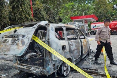 Avanza Berubah Abu-abu Seketika di SPBU, Temuan 8 Benda di Kabin Bikin Curiga