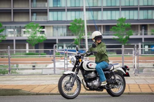 Kawasaki, Lebih Kalcer dari W175, Intip Spek dan Harga Kawasaki W230 Update Mei 2025