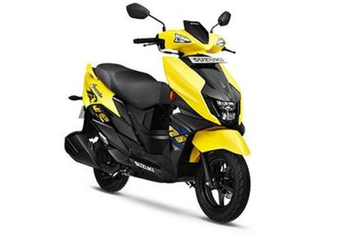 Suzuki , Motor Matic Suzuki Ini Tampil Lebih Segar, Pakai Striping Mirip Livery Balap Legendaris