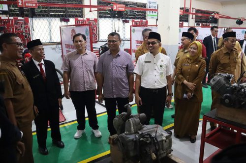 Jalin Kerja Sama, AHM dan WMS Resmikan SMK Negeri 3 Kab. Tangerang Sebagai SMK TUK