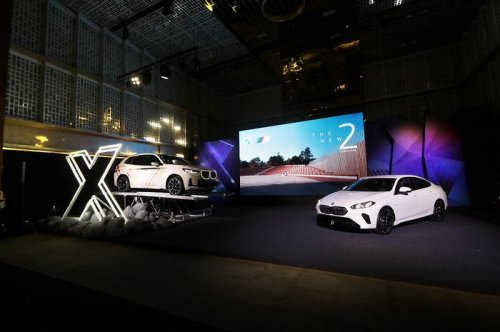 BMW, BMW Cicil Luncurkan Dua Model Baru Seharga Rp 918 Juta dan Rp 1,3 Miliar, di GIIAS Ada 4 Mobil Gres Lagi