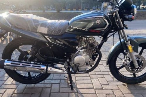 Motor Baru Yamaha Ini Bisa Jalan 403 KM Sekali Full Tank, Bentuknya Ngingetin Scorpio