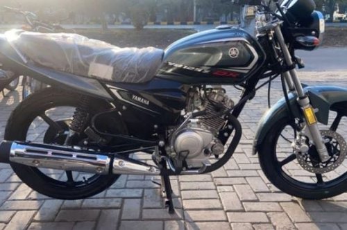 Yamaha, Motor Baru Yamaha Ini Bisa Jalan 403 KM Sekali Full Tank, Bentuknya Ngingetin Scorpio