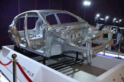Teknologi Hi-Tensile Steel Fronx, Kokoh dan Hemat Bahan Bakar Minyak