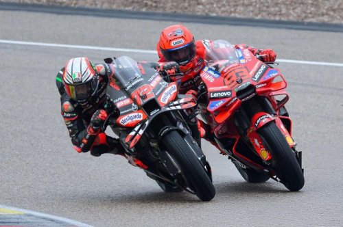 MotoGP, Jatuh di MotoGP Jerman, Bezzecchi Curhat Motor MotoGP Tidak Bisa Dibawa Pelan