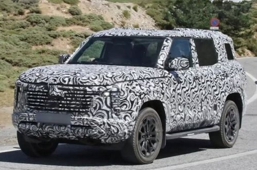 Mitsubishi, Mitsubishi Pajero Sport, Mitsubishi Pajero, SUV Baru Mitsubishi Ketahuan Lagi Tes Jalan, Pajero Sport Anyar?